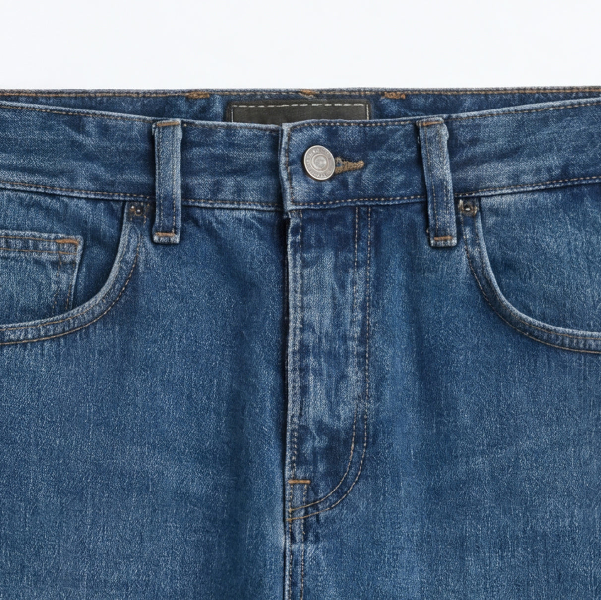 STRAIGHT FIT JEAN