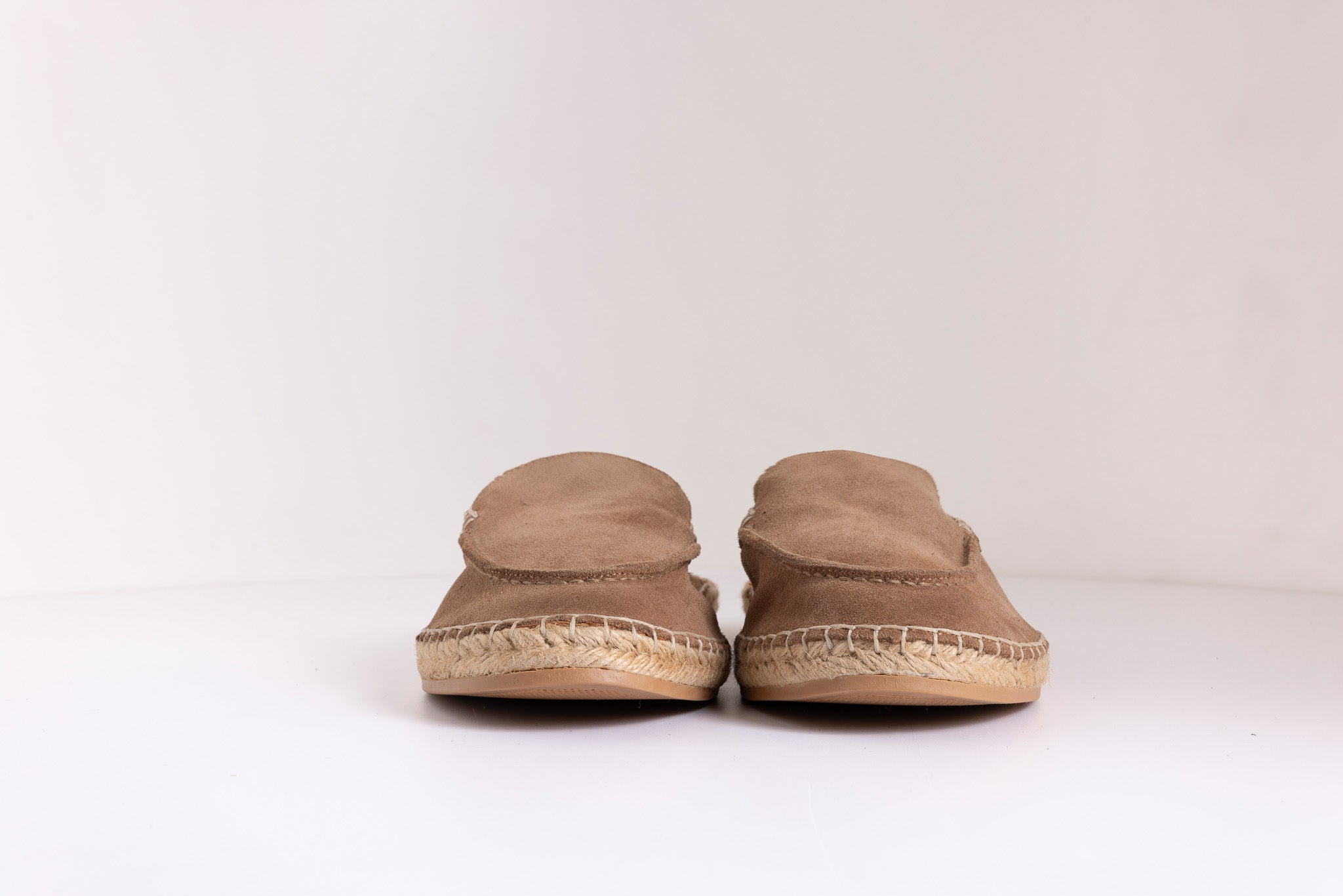 Espadril Tabanlı Kapalı Terlik
