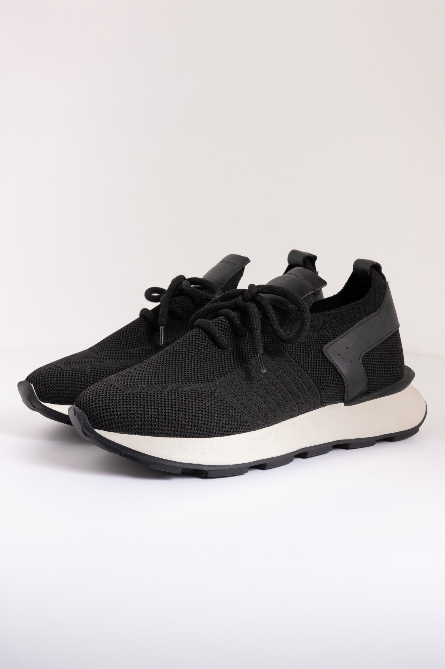Teknik Tabanlı Günlük Sneaker
