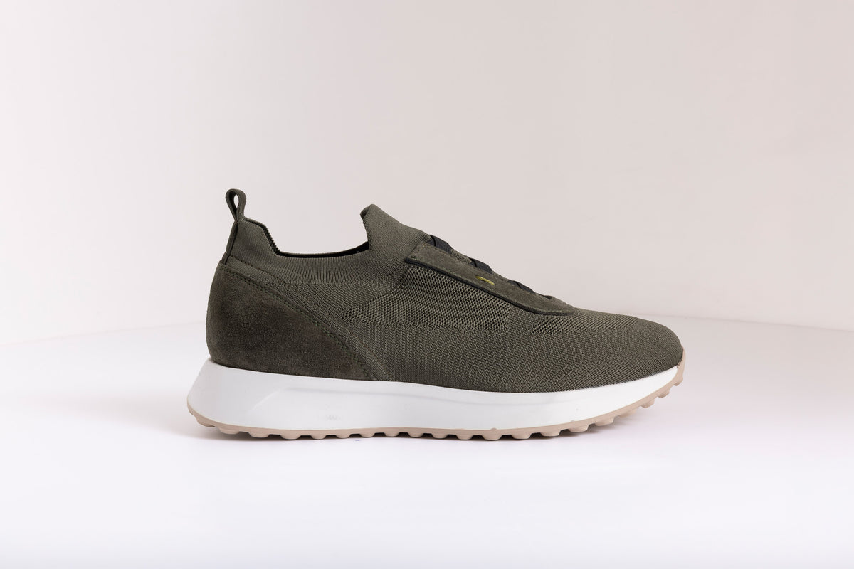 Hafif Taban Slip-On Sneaker