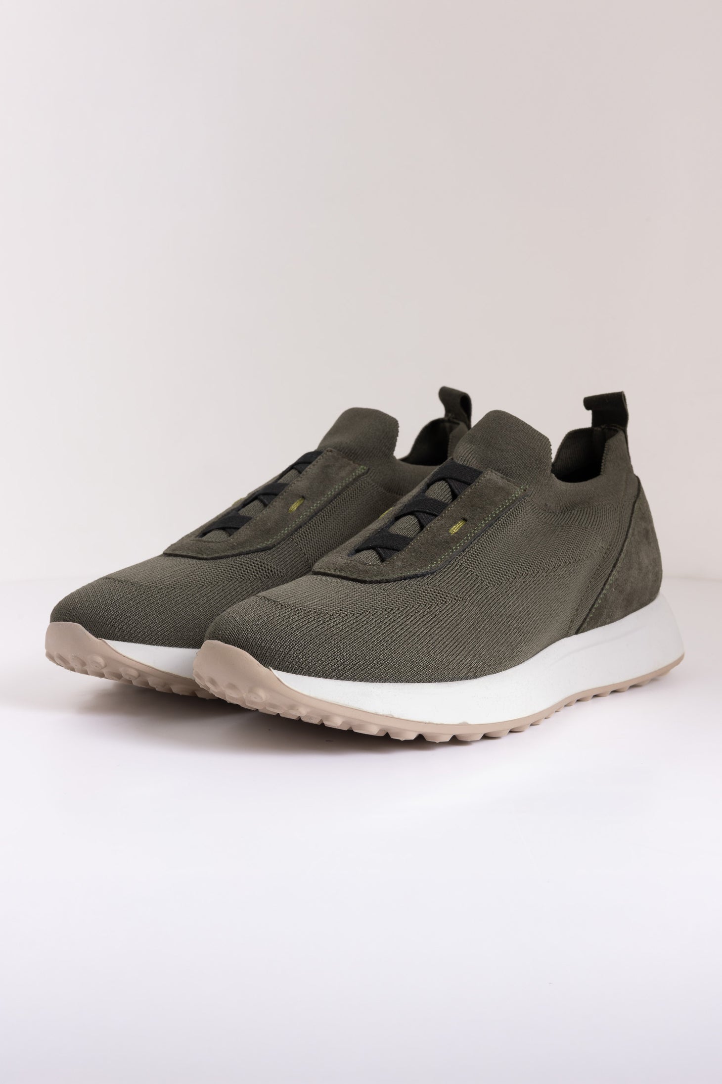 Hafif Taban Slip-On Sneaker
