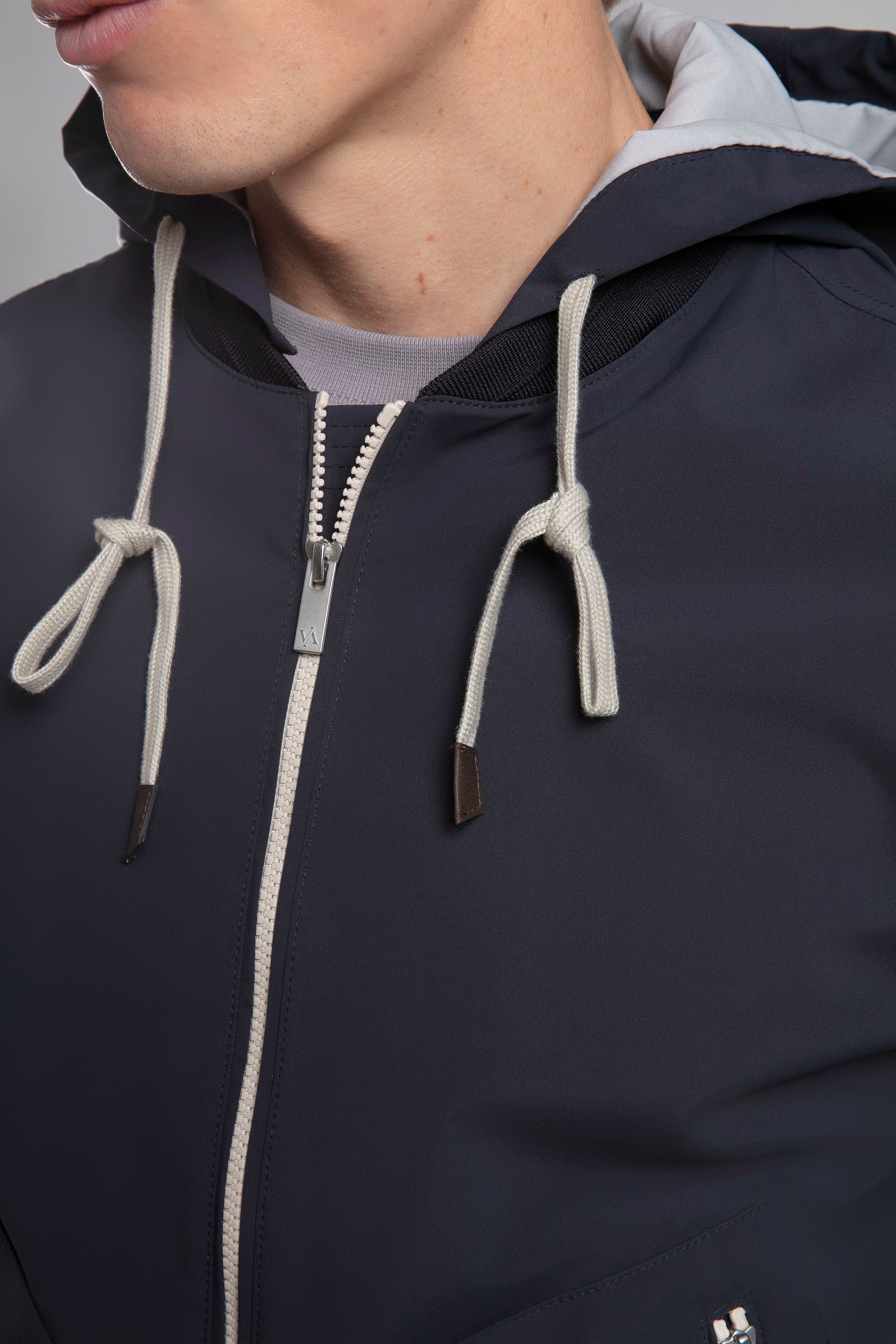 Kapüşonlu Fermuarlı Ceket