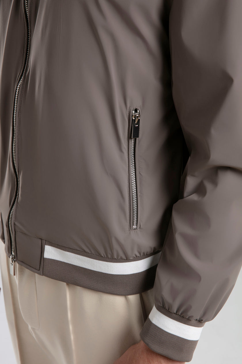 Dik Yaka Fermuarlı Ceket