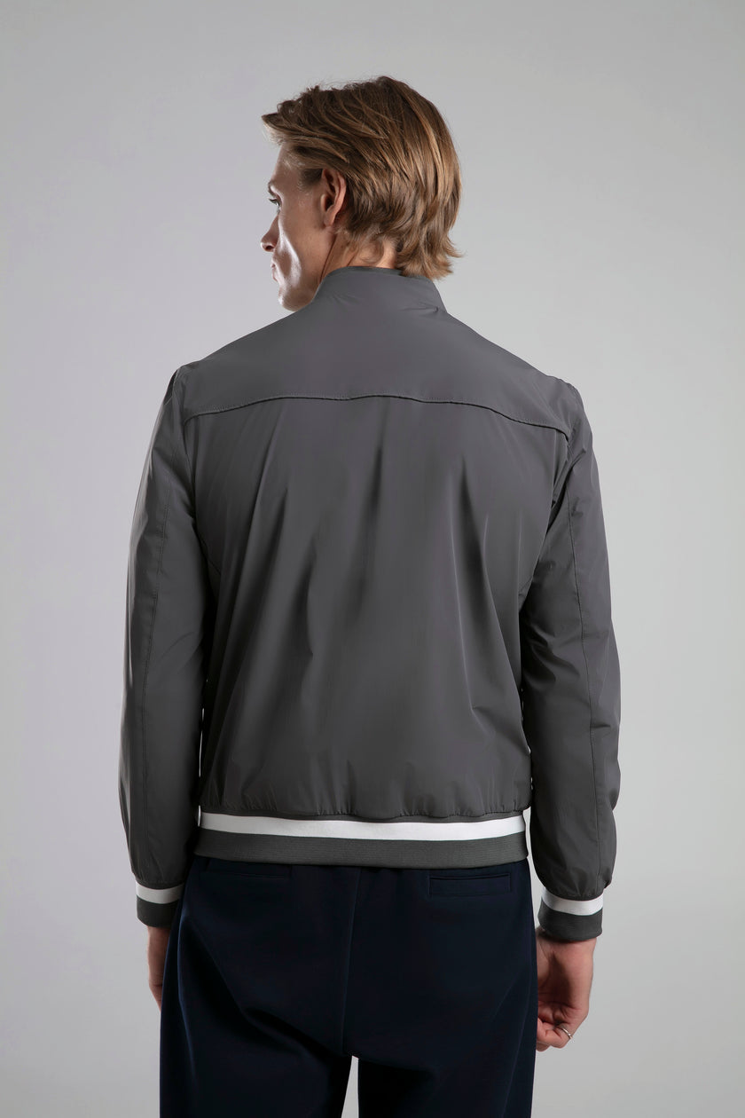 Dik Yaka Fermuarlı Ceket