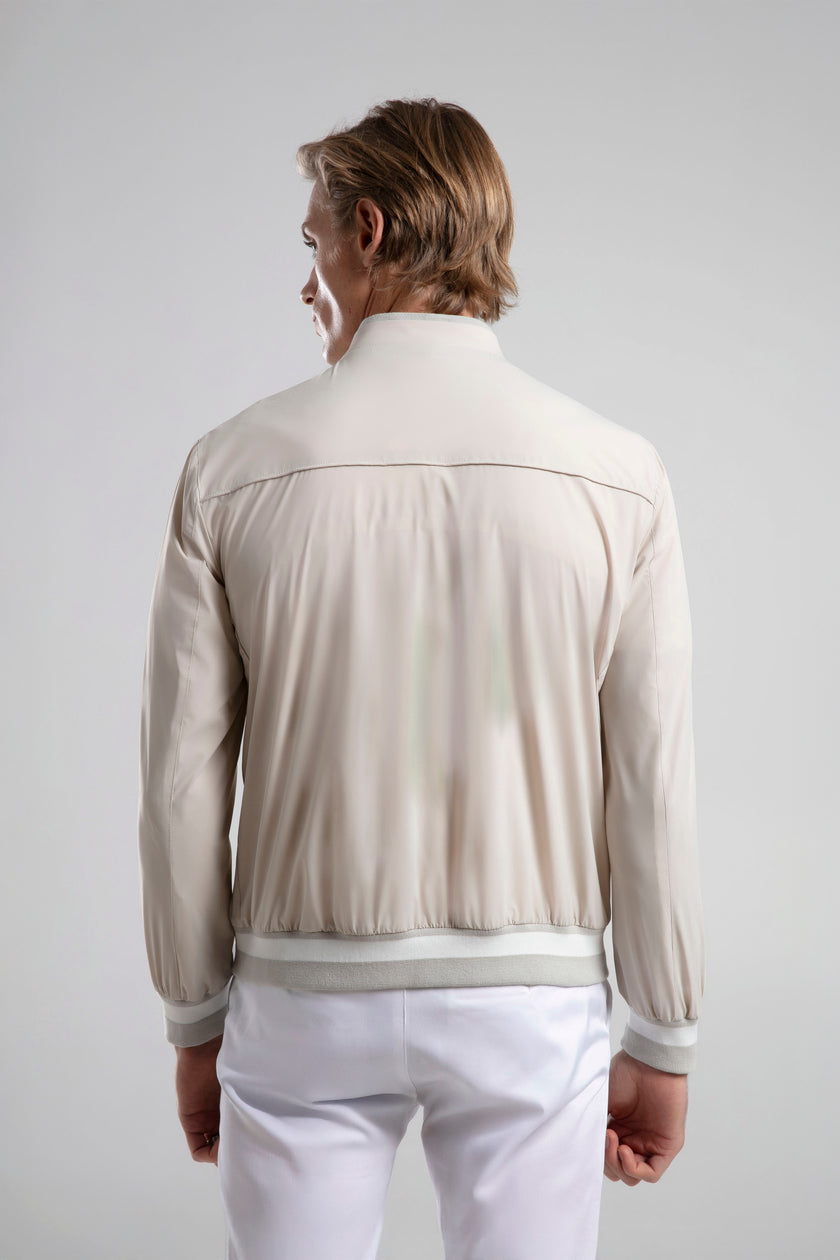 Dik Yaka Fermuarlı Ceket