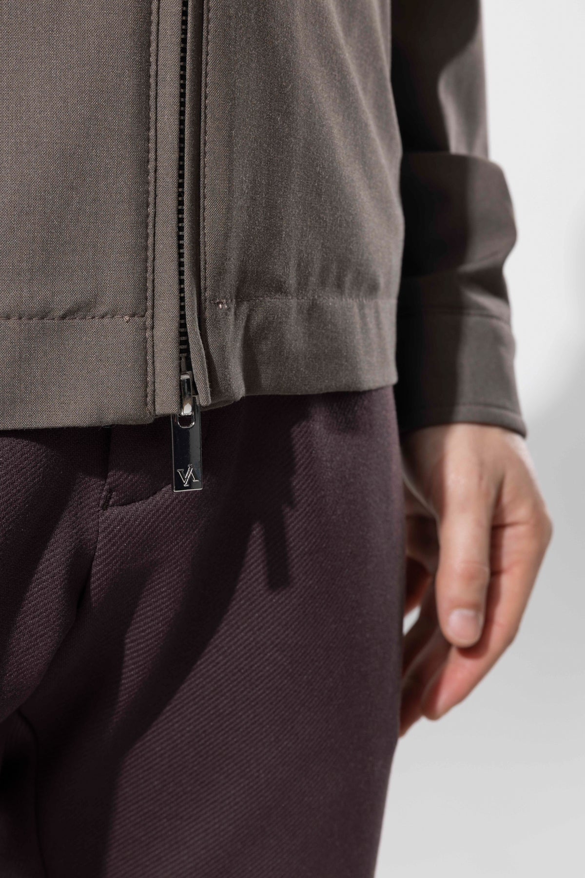 Stand-Collar Zippered Modern Men's Jacket