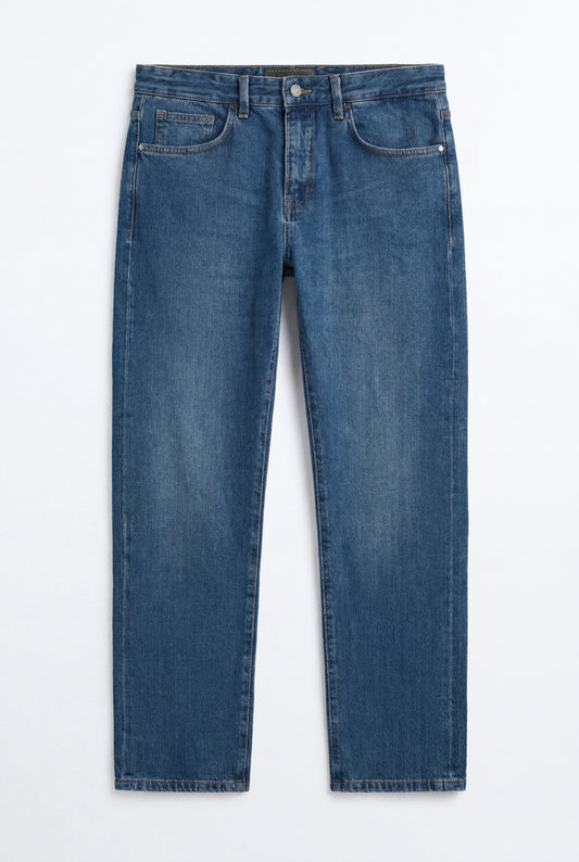 STRAIGHT FIT JEAN