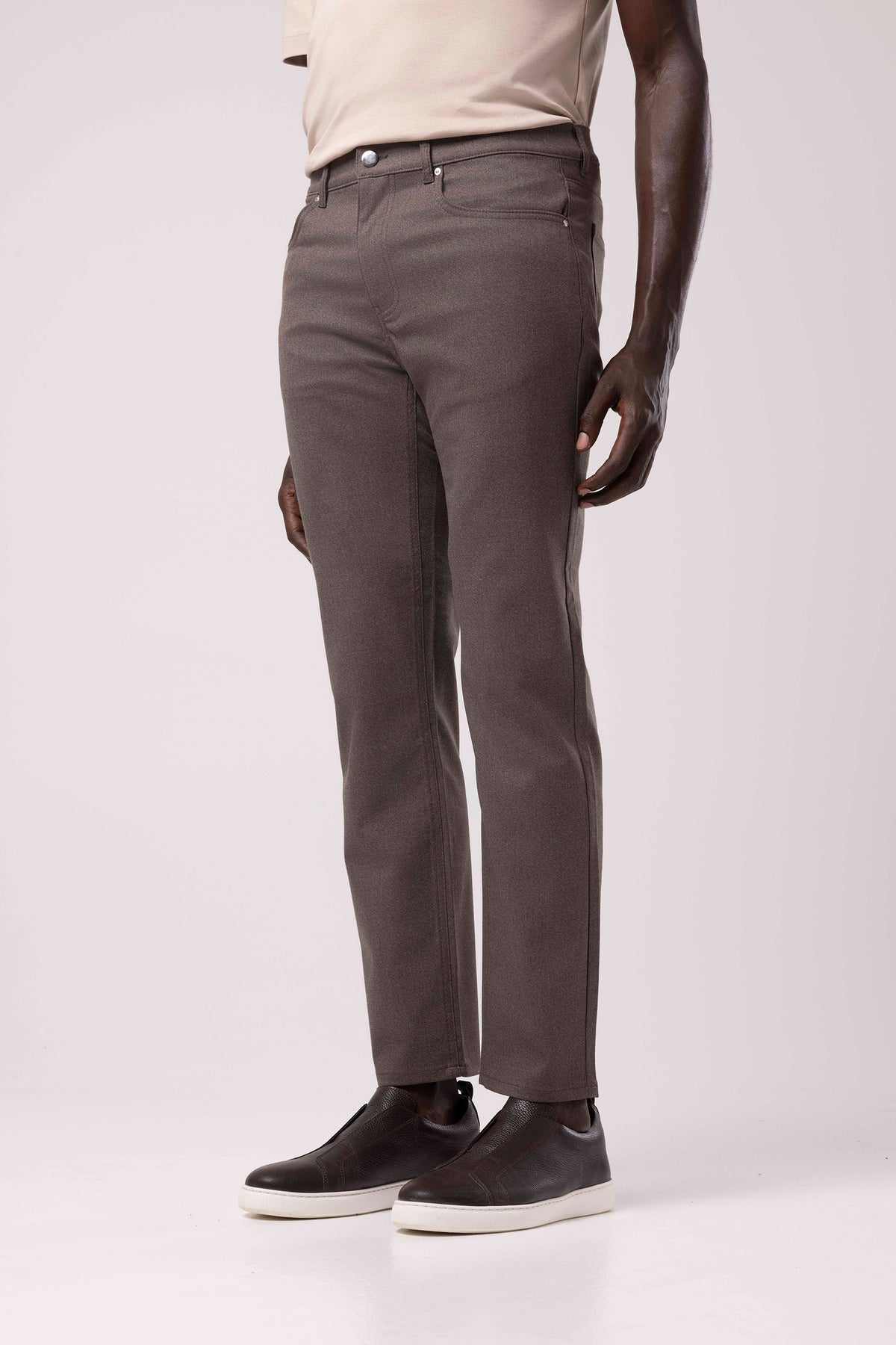 Straight-Leg Trousers with Classic Waist