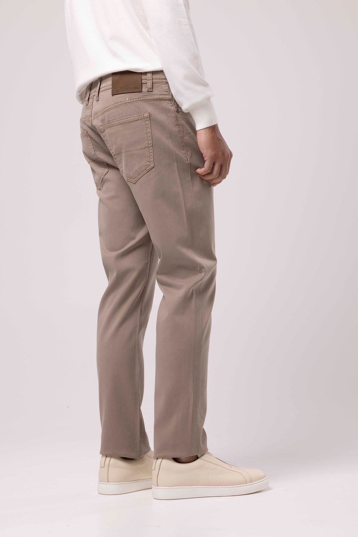 Straight-Leg Trousers with Buttoned Waist