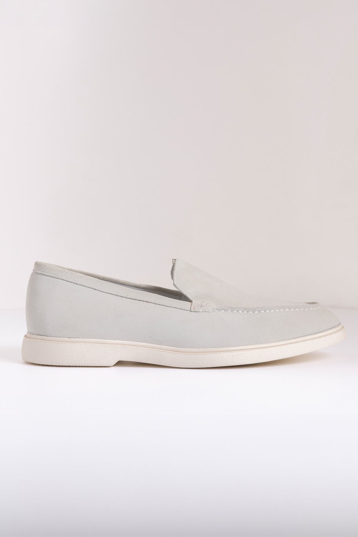 İnce Tabanlı Yumuşak Dokulu Loafer