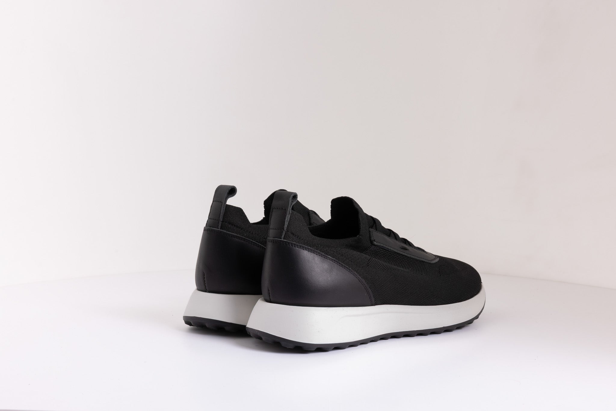 Minimal Koşu Formlu Sneaker