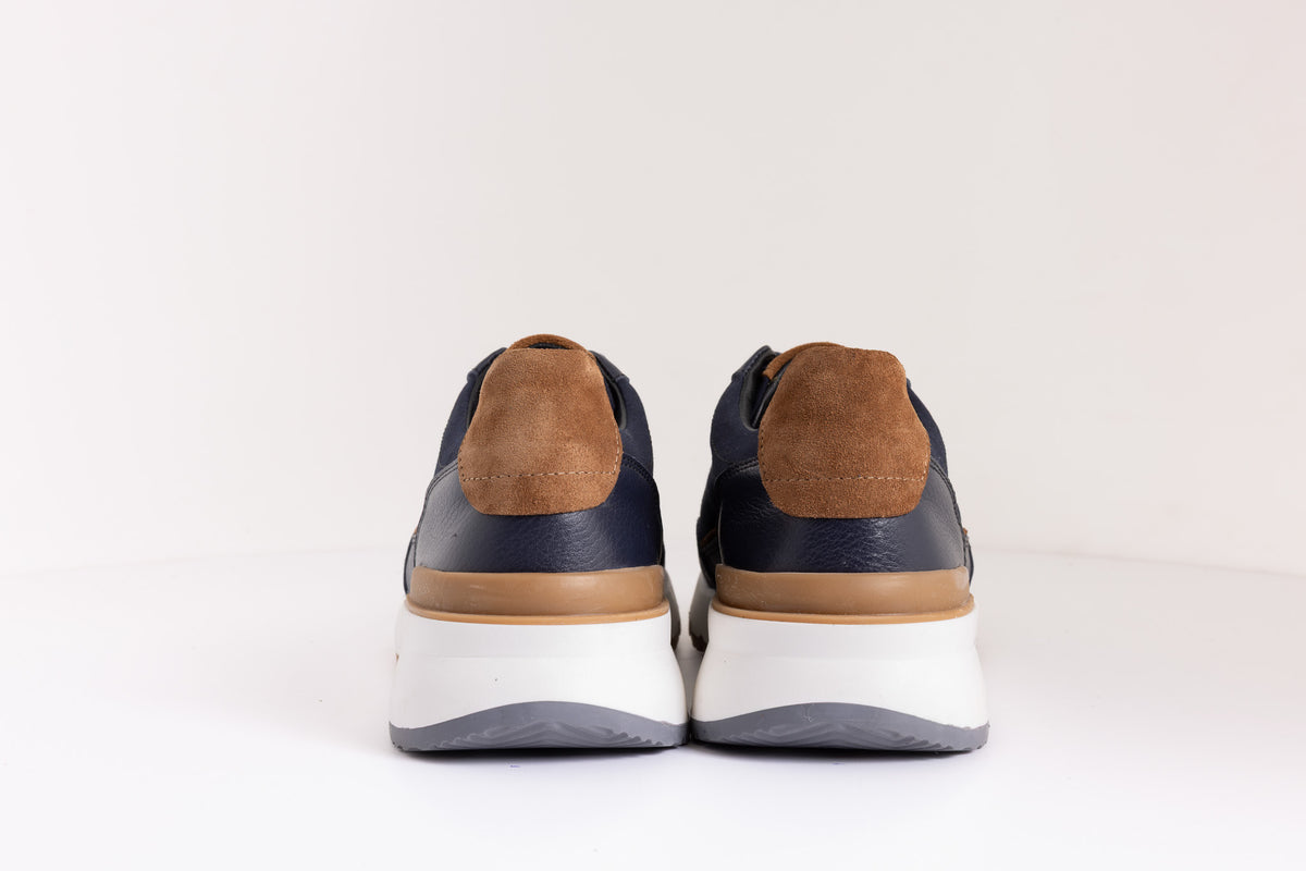 Parça Detaylı Koşu Sneaker