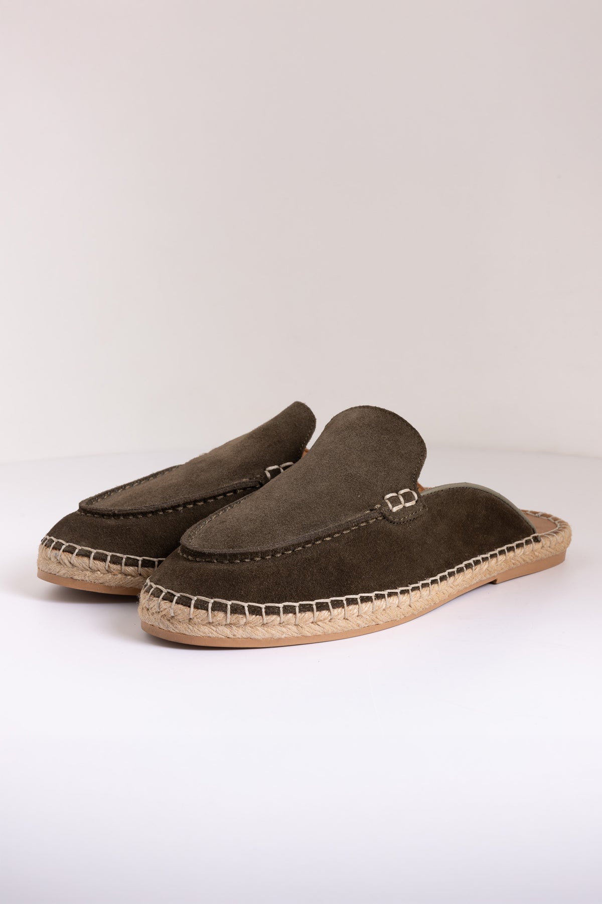 Espadril Tabanlı Günlük Terlik