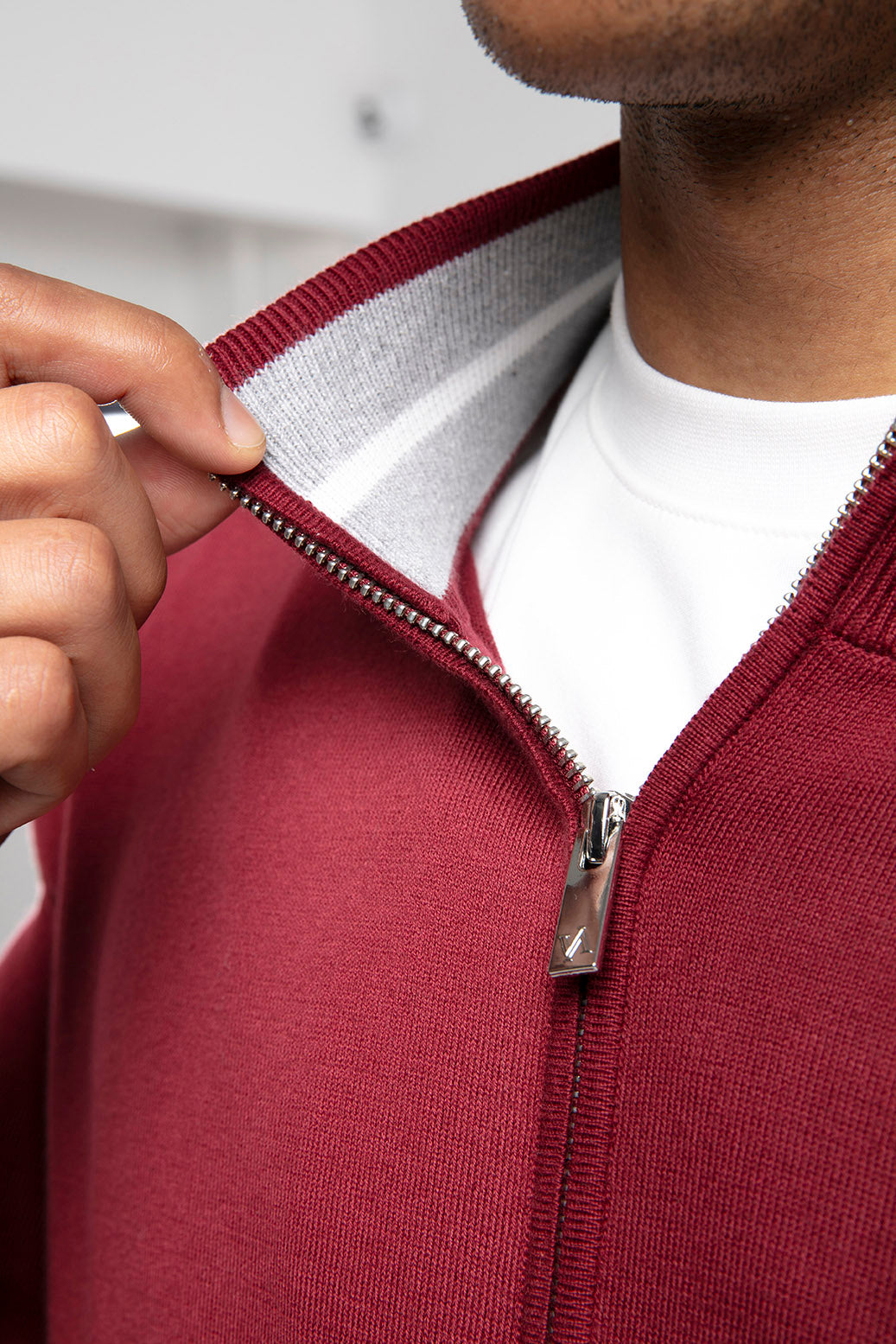 Fermuarlı Dik Yaka Triko Hırka