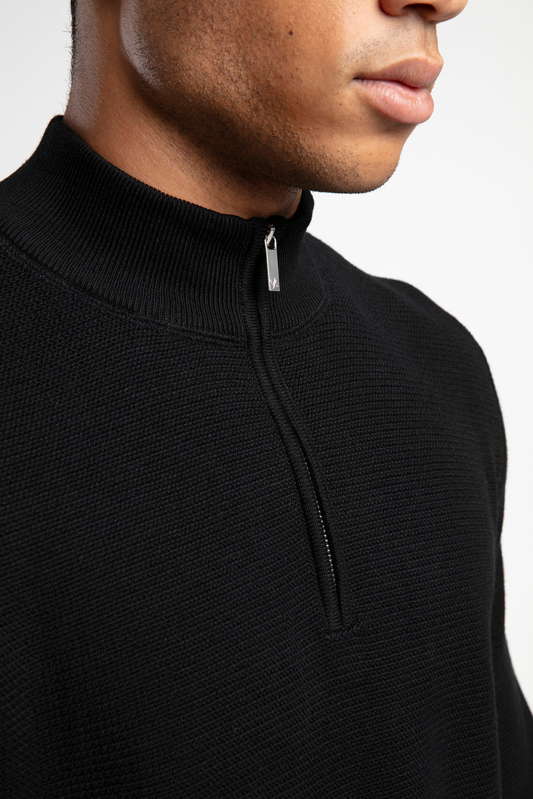 Yarım Fermuarlı Dik Yaka Triko