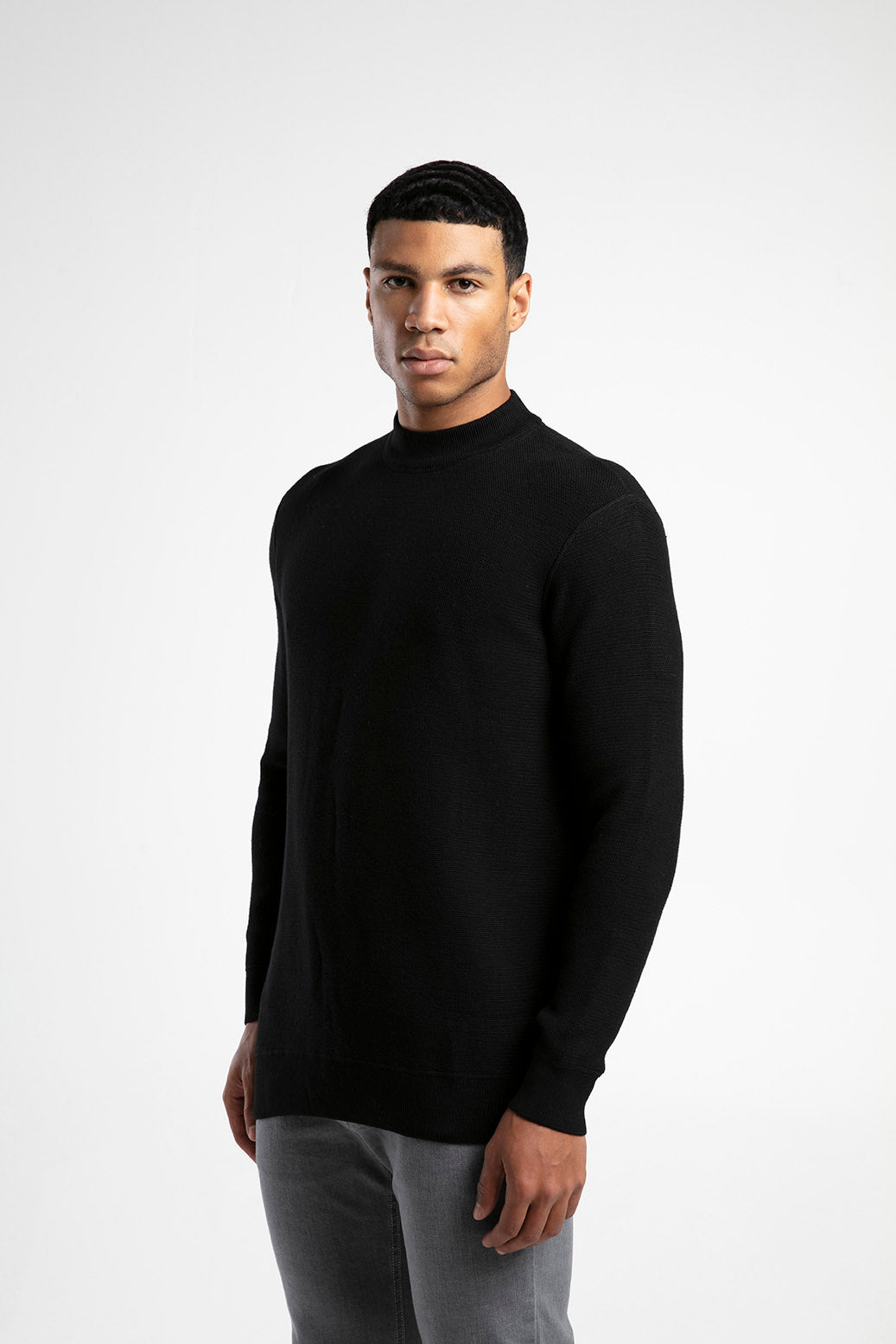 Yarım Balıkçı Yaka Düz Triko