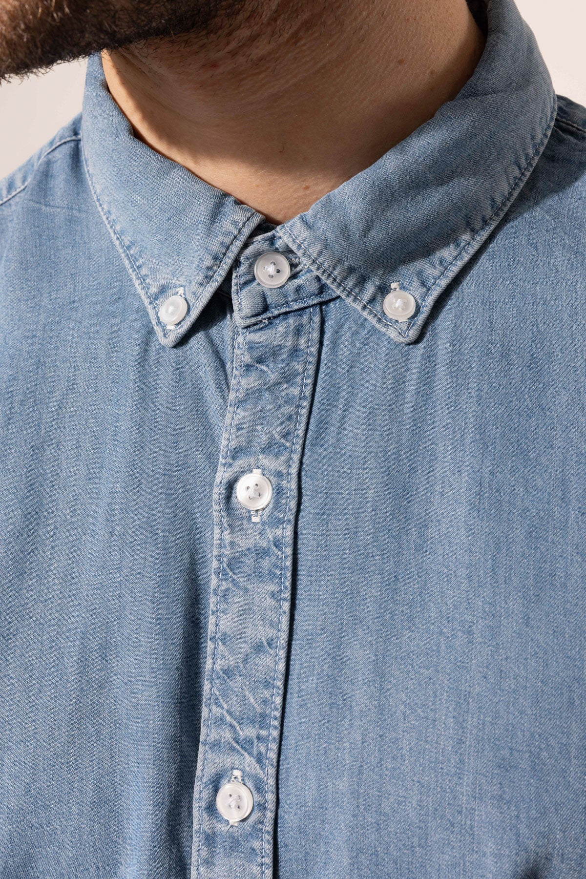 Dokulu Button-Down Tencel Gömlek