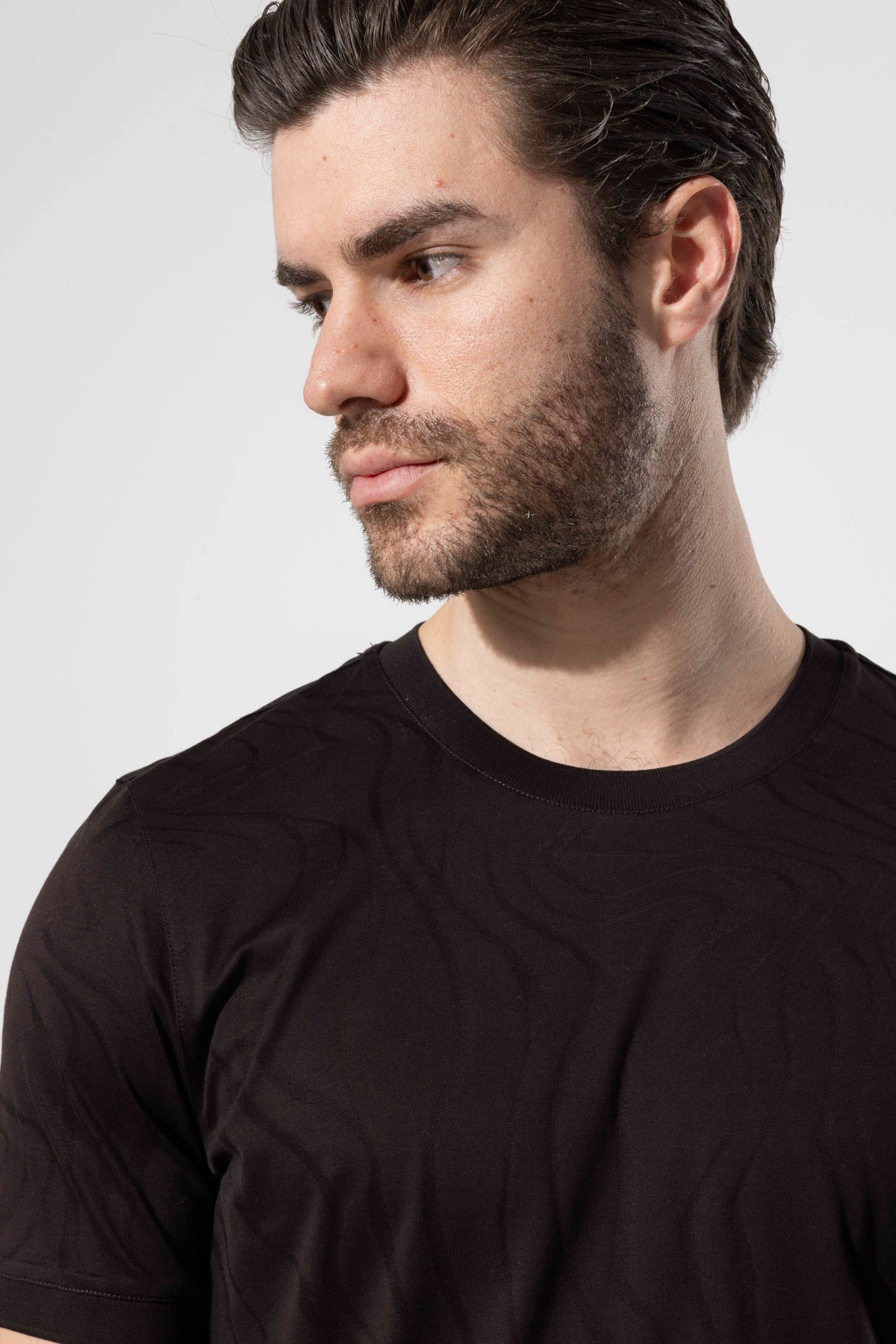 Men's Crew Neck 100% Cotton T-Shirt with Jacquard Pattern Detail