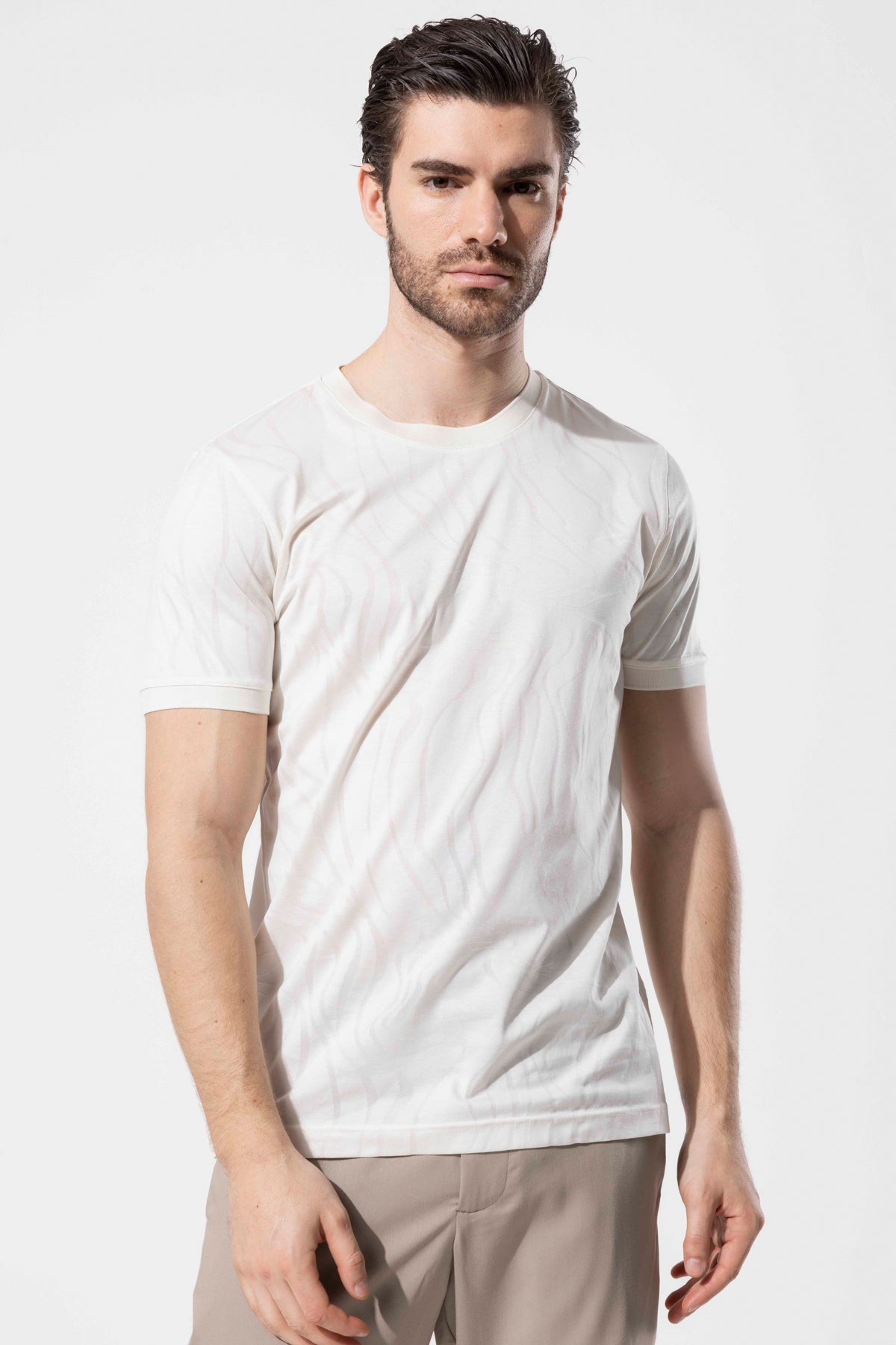 Men's Crew Neck 100% Cotton T-Shirt with Jacquard Pattern Detail