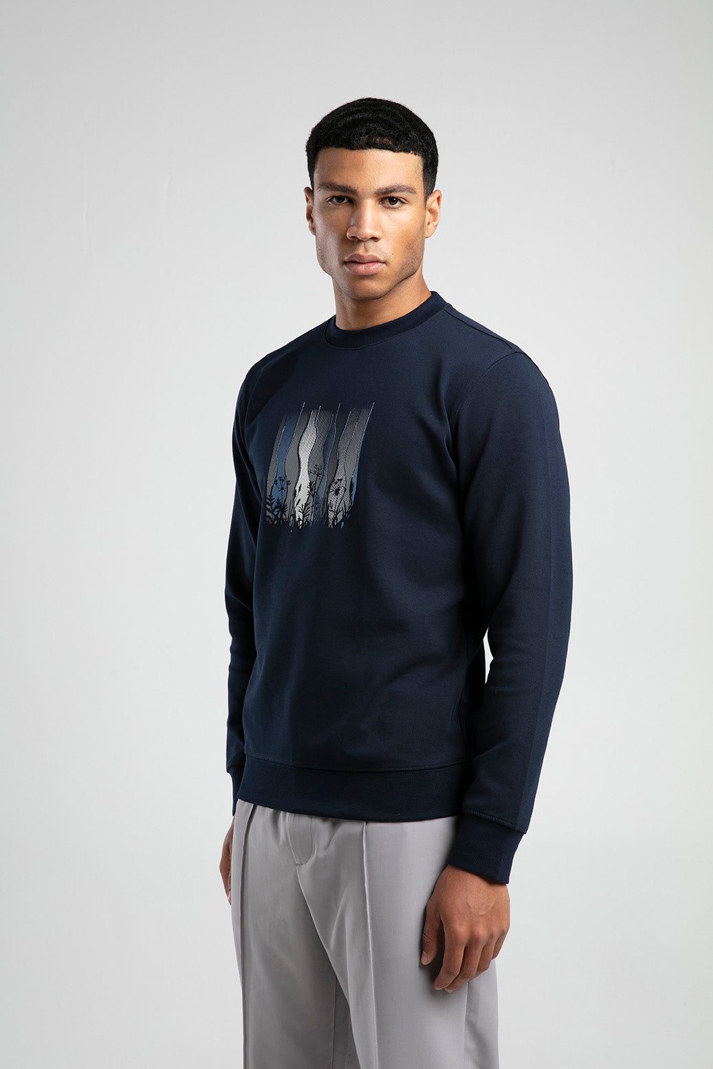 Kır Çiçeği Baskılı Bisiklet Yaka Erkek Sweatshirt - Lacivert