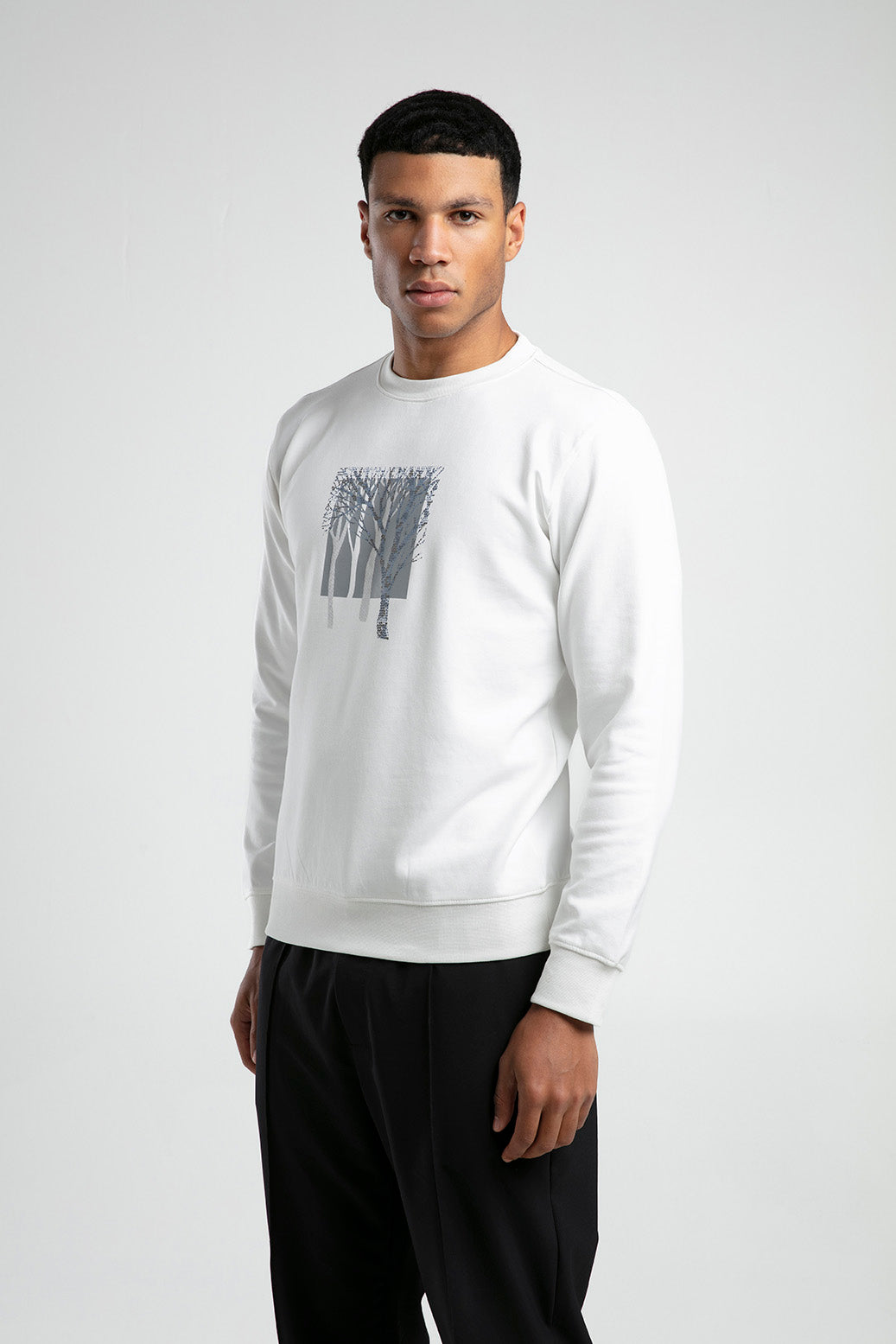 Ağaç Desen Baskılı Bisiklet Yaka Erkek Sweatshirt - Beyaz