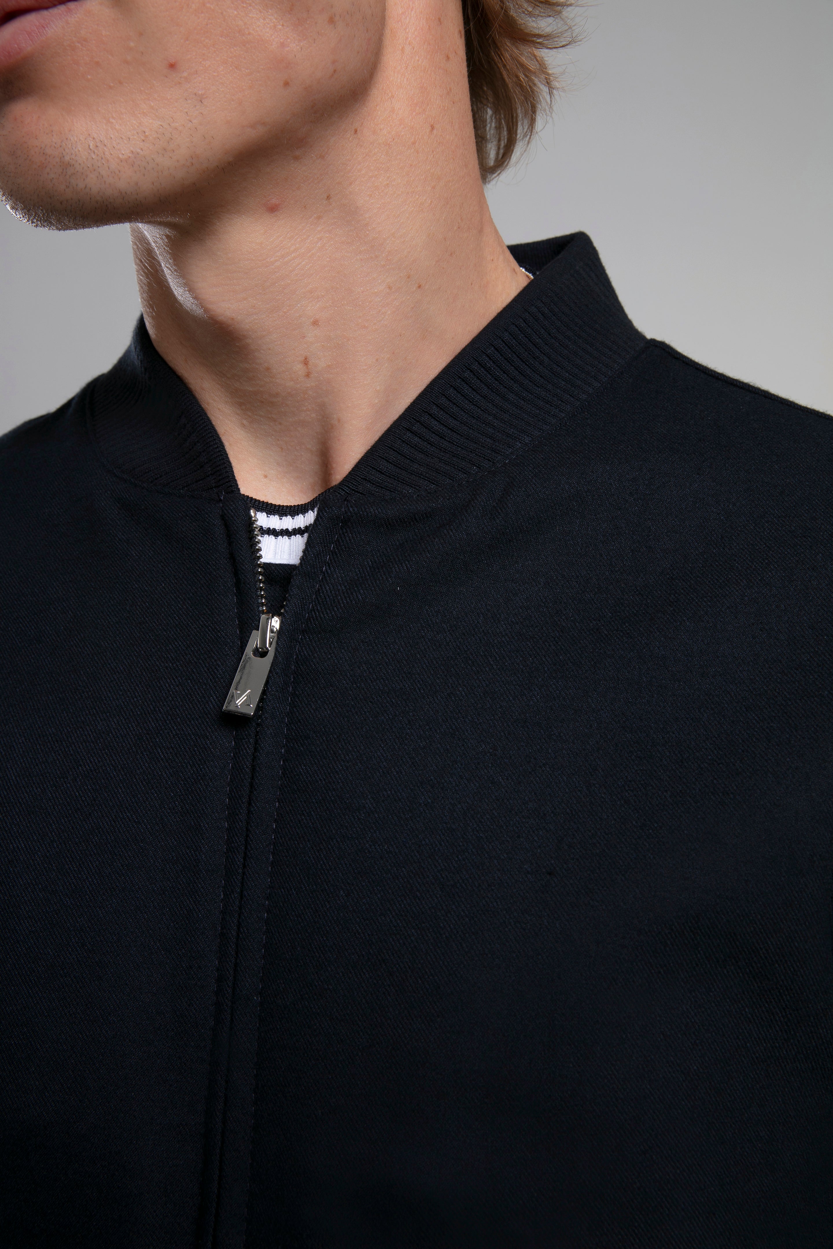 Dokulu Kumaş Bomber Ceket